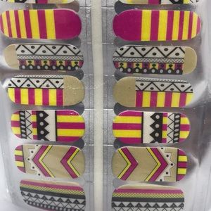 100% Polish nail Strips